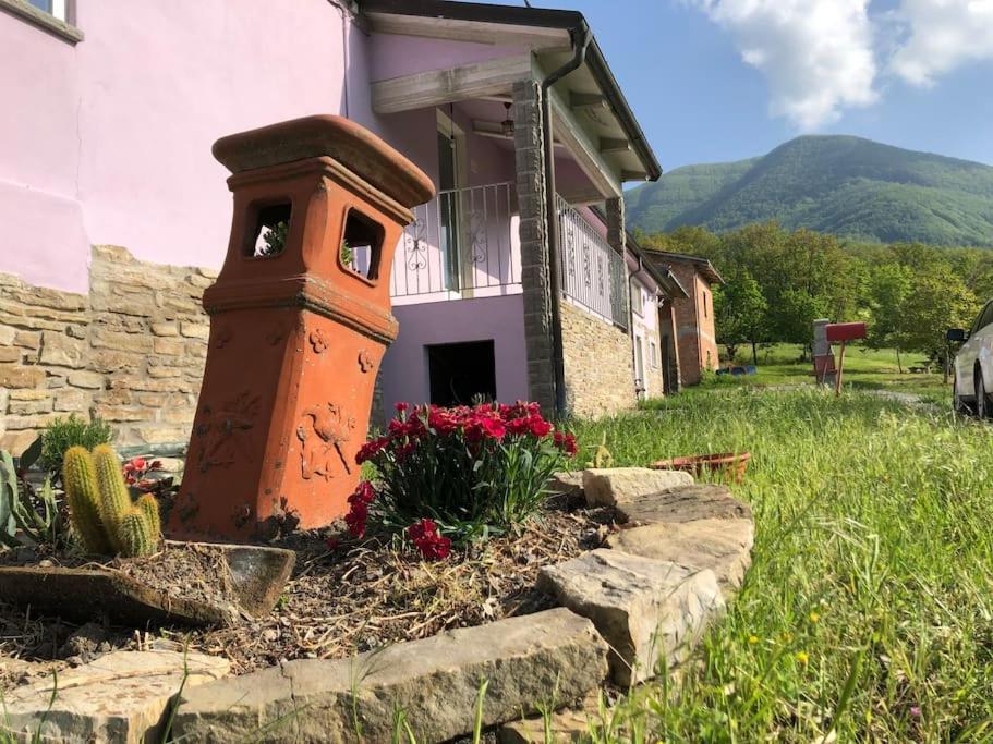 Вилла La Casa Sulla Collina Varsi Экстерьер фото